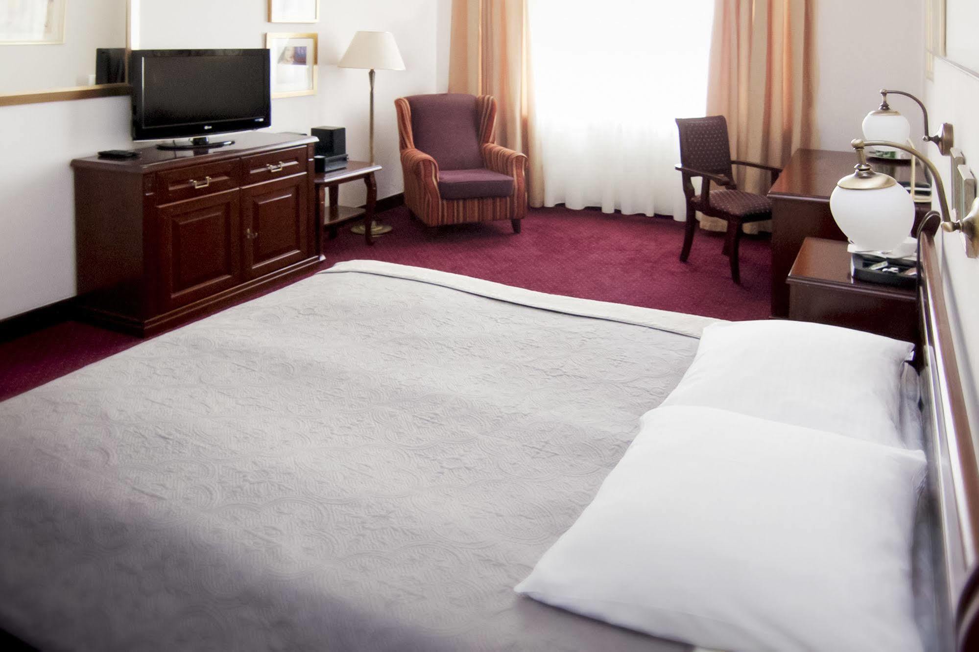 Hotel Royal 波兹南 外观 照片